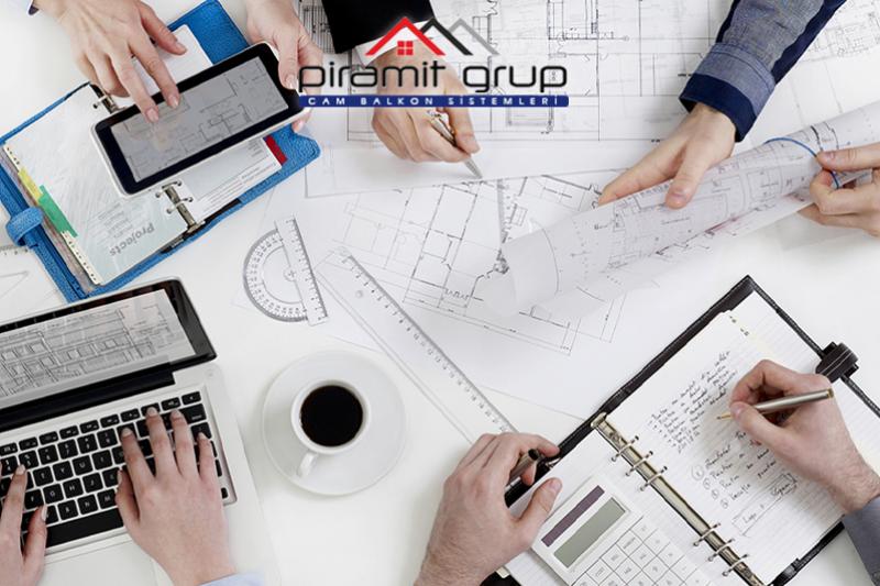Piramit Cam Balkon